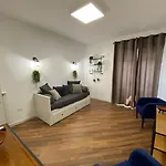 Fly Apartment